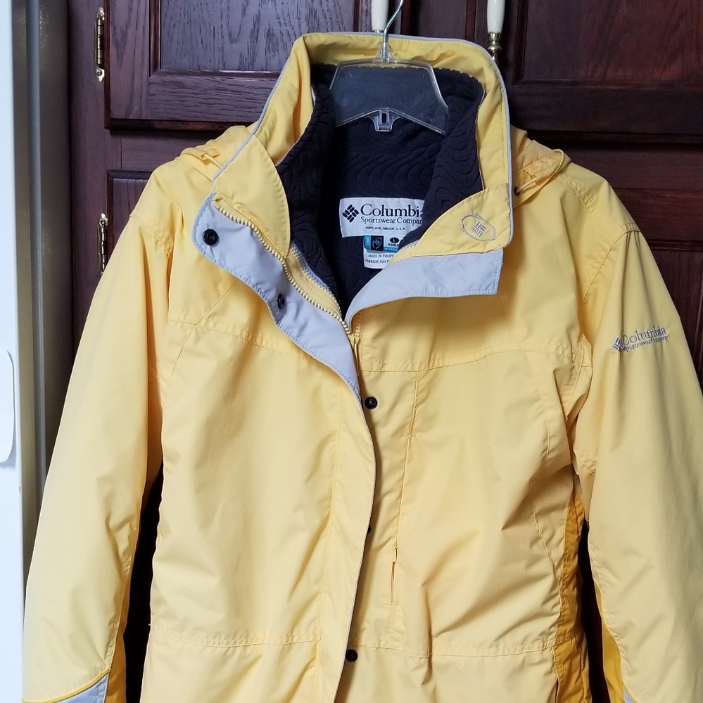 REDUCED Columbia Jacket,. Price Drop 10%:  $27